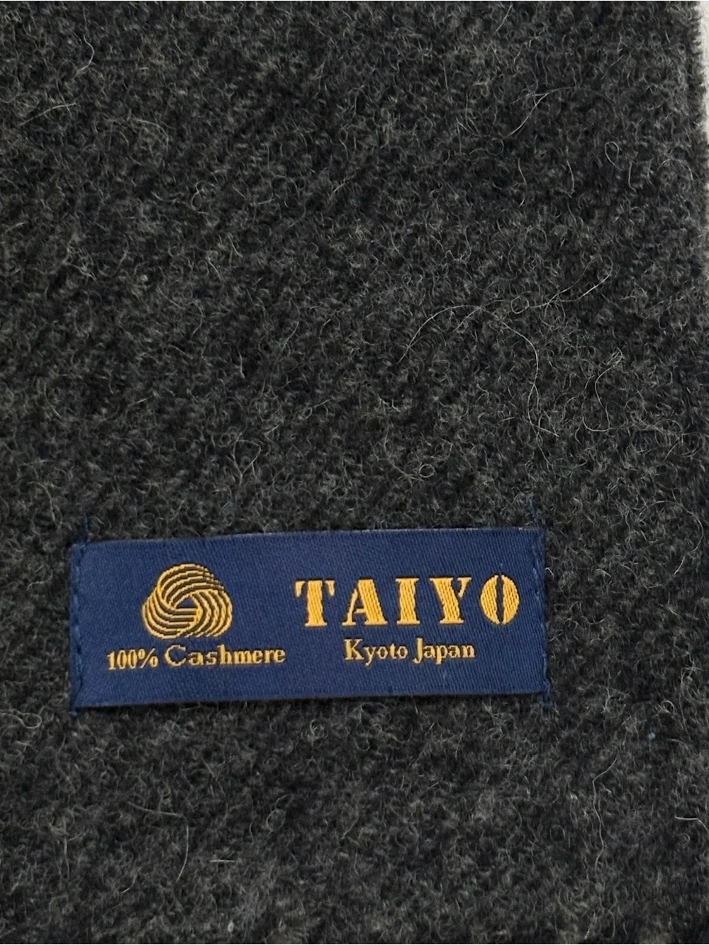 TAIYO Kyoto Japan 100% Cashmere Fringe Scarf Charcoal Gray Luxury Winter Wrap